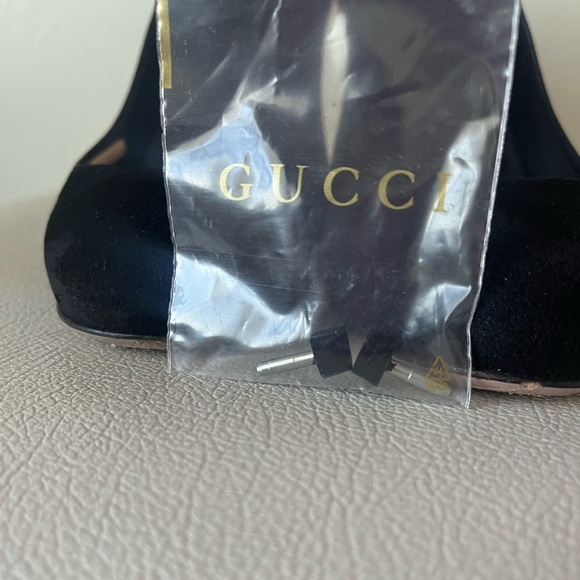 Gucci Classic Black Suede Round Toe High Heels Women’s Size 37 - Picture 3 of 13